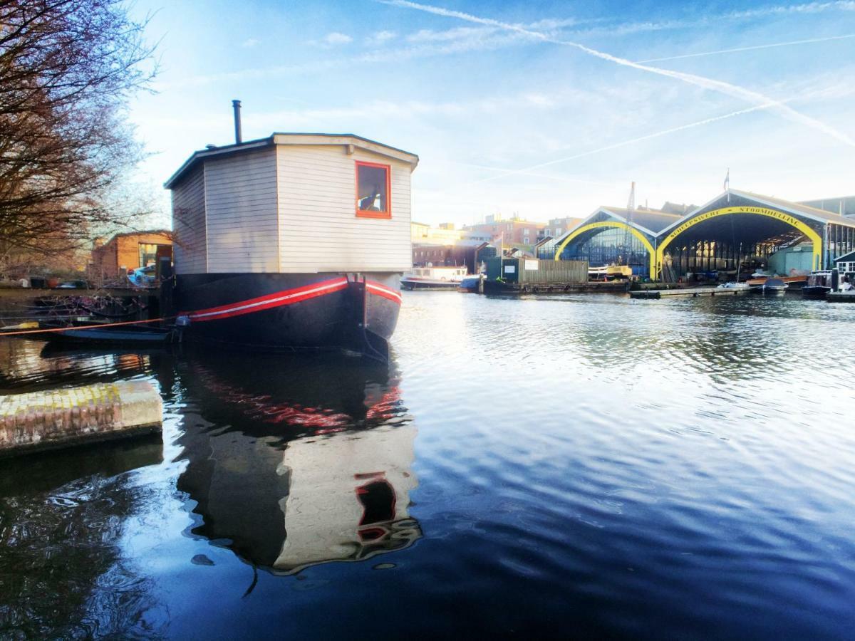 Houseboat Concordia Couette-café